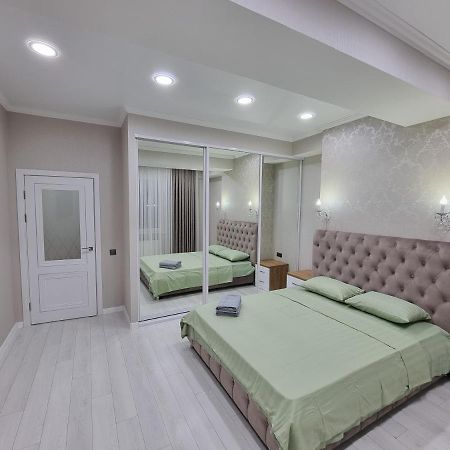 Grand Excelent New Ultra Central Apartments Chisinau Exterior photo