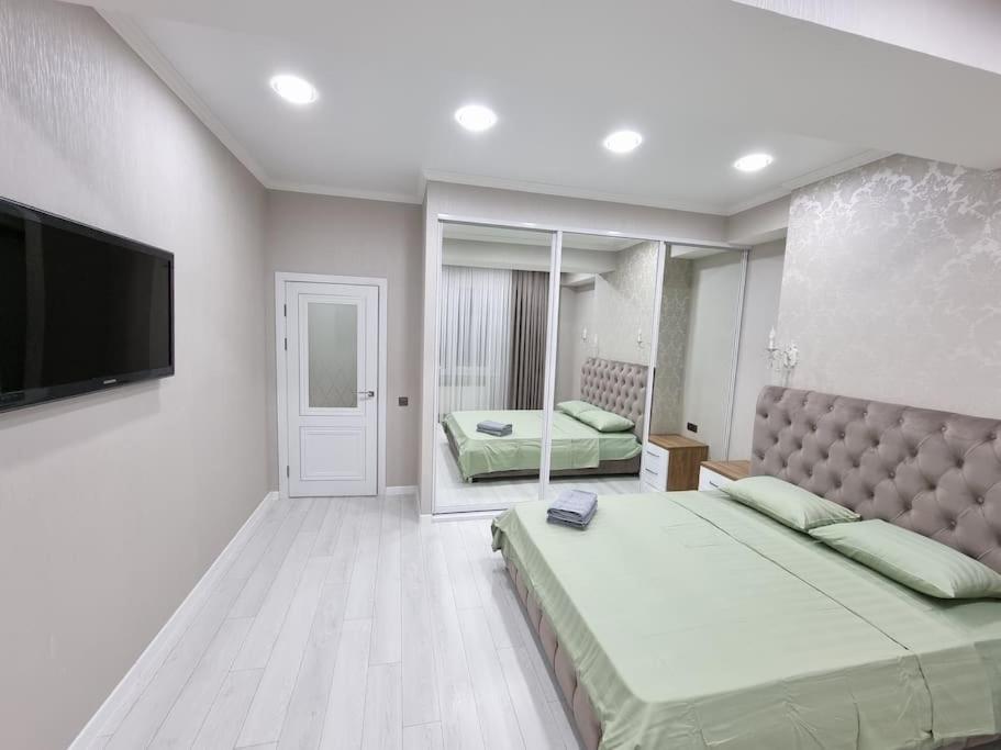 Grand Excelent New Ultra Central Apartments Chisinau Exterior photo