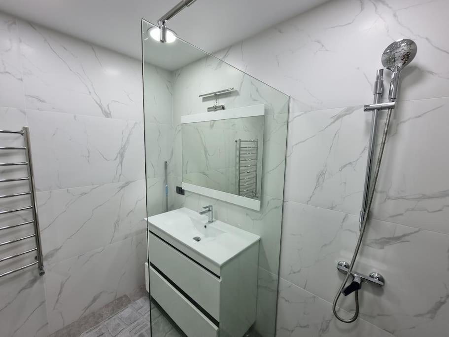 Grand Excelent New Ultra Central Apartments Chisinau Exterior photo