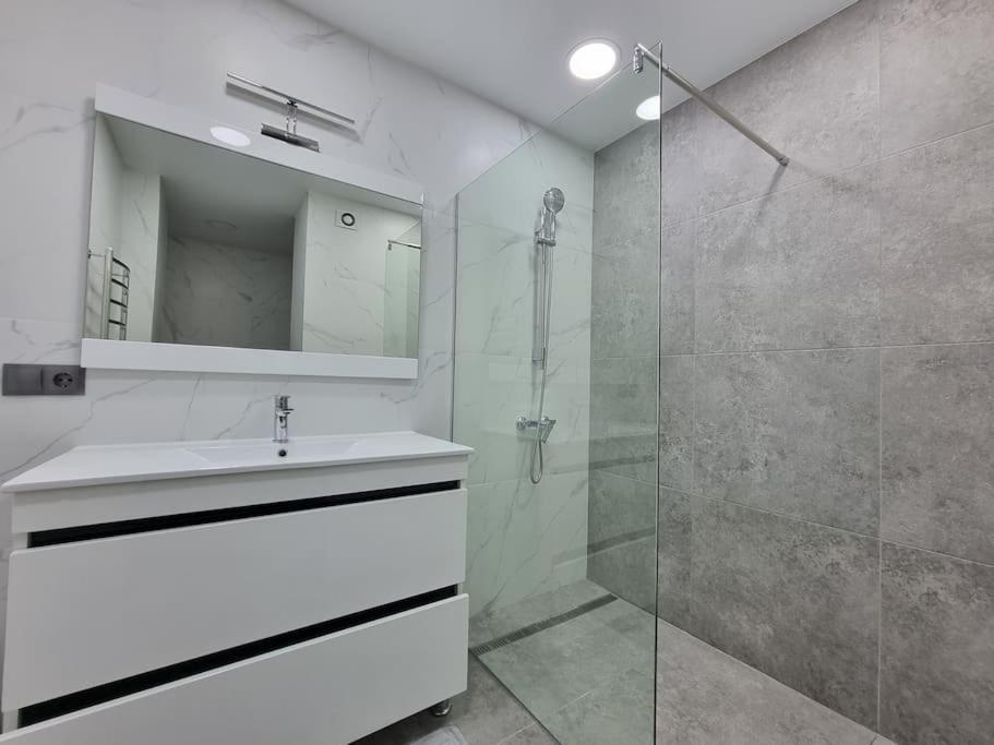 Grand Excelent New Ultra Central Apartments Chisinau Exterior photo