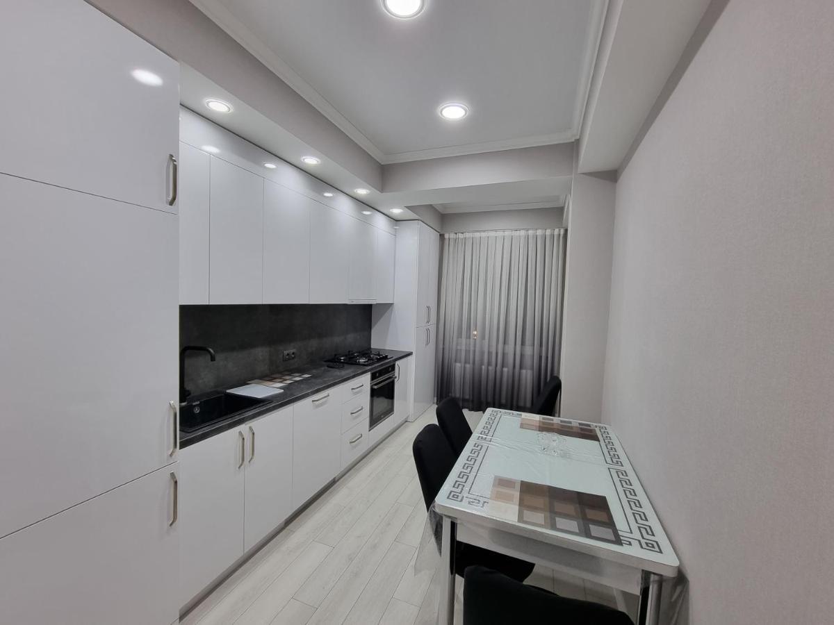 Grand Excelent New Ultra Central Apartments Chisinau Exterior photo