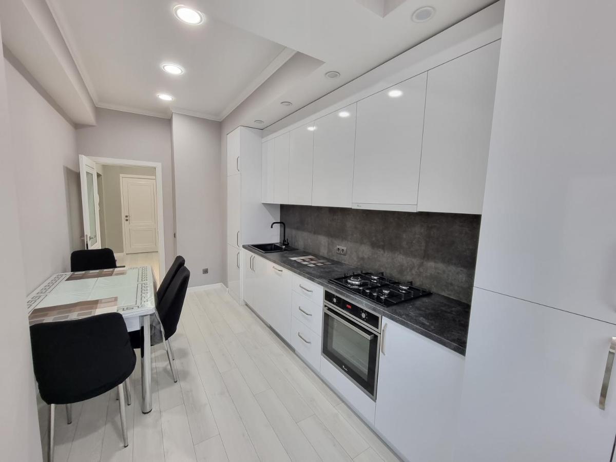 Grand Excelent New Ultra Central Apartments Chisinau Exterior photo